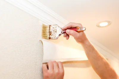 Pose de papier peint à Quevillon — revêtements muraux et toiles de verre